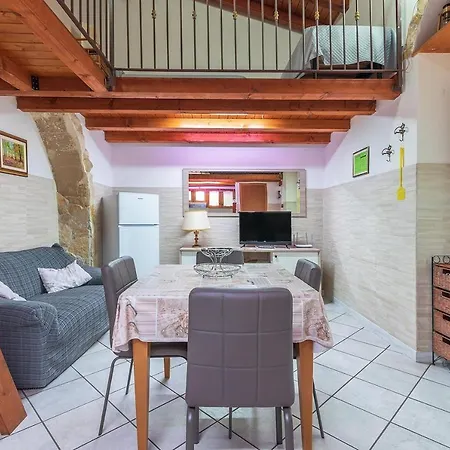 Casetta Con Piscina Fra Catania E Siracusa Casa vacanze