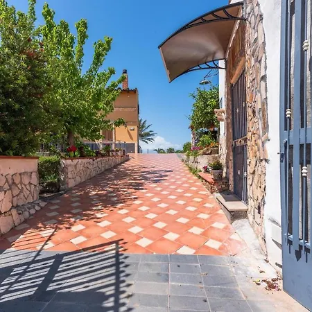 Holiday home Casetta Con Piscina Fra Catania E Siracusa *